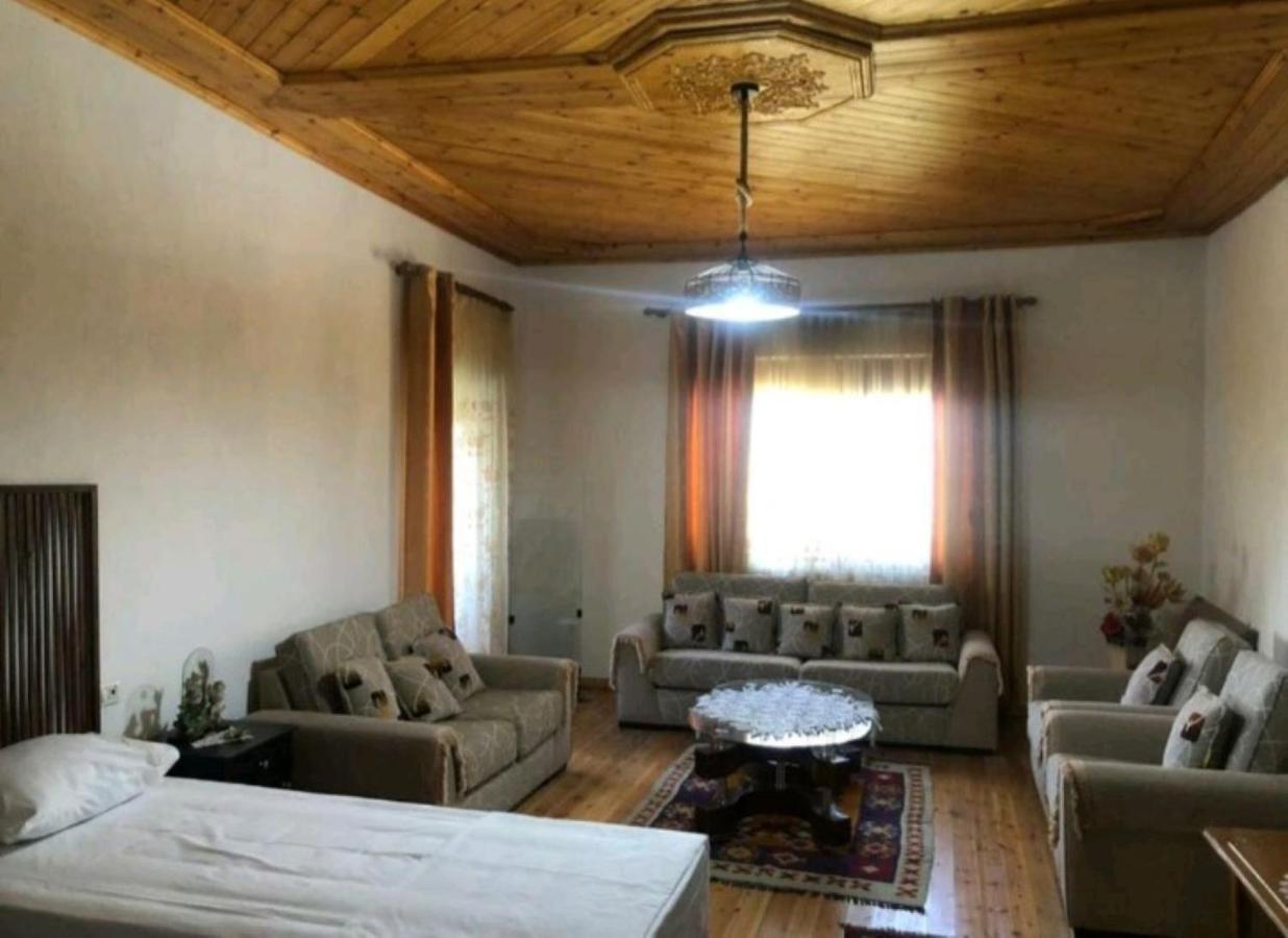 Miziriguesthouse Gjirokastra Kültér fotó