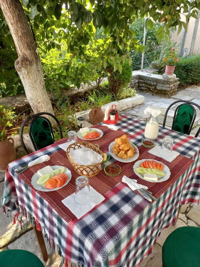 Miziriguesthouse Gjirokastra Kültér fotó