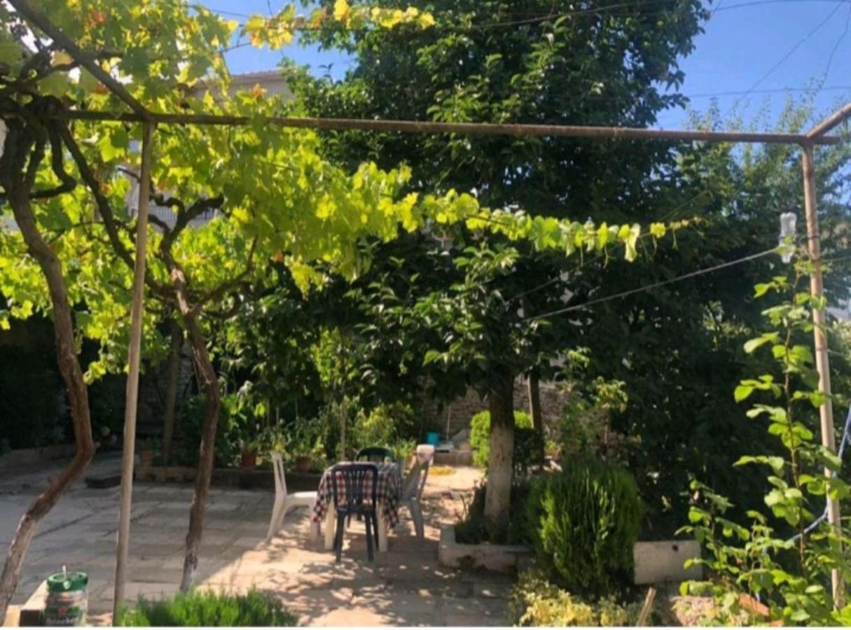 Miziriguesthouse Gjirokastra Kültér fotó