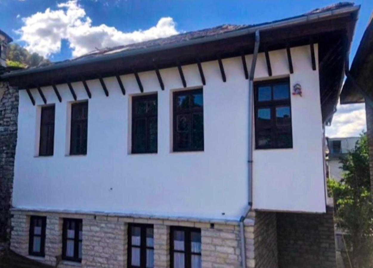 Miziriguesthouse Gjirokastra Kültér fotó
