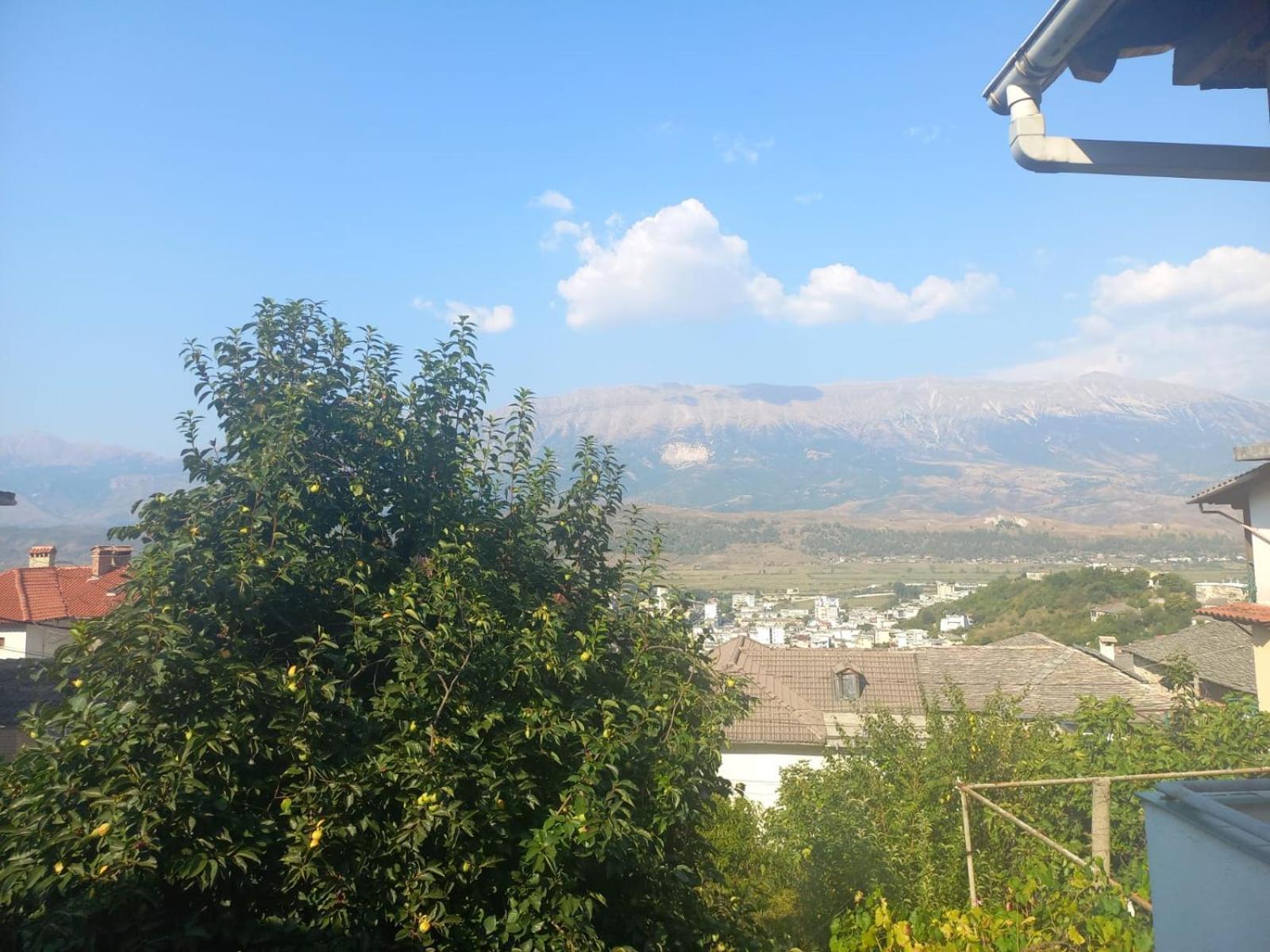 Miziriguesthouse Gjirokastra Kültér fotó